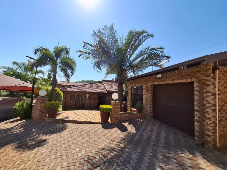 5 Bedroom Property for Sale in Cashan North West